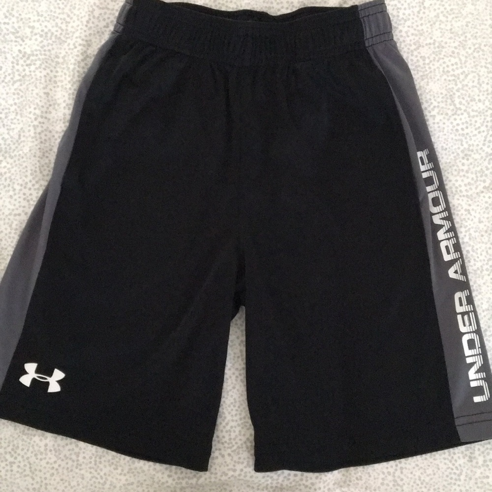 Buy for $1 w one full price item Under Armour